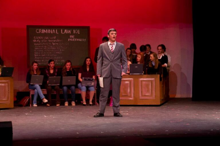 Scene from Legally Blonde (2013) production, photo 1 of 30