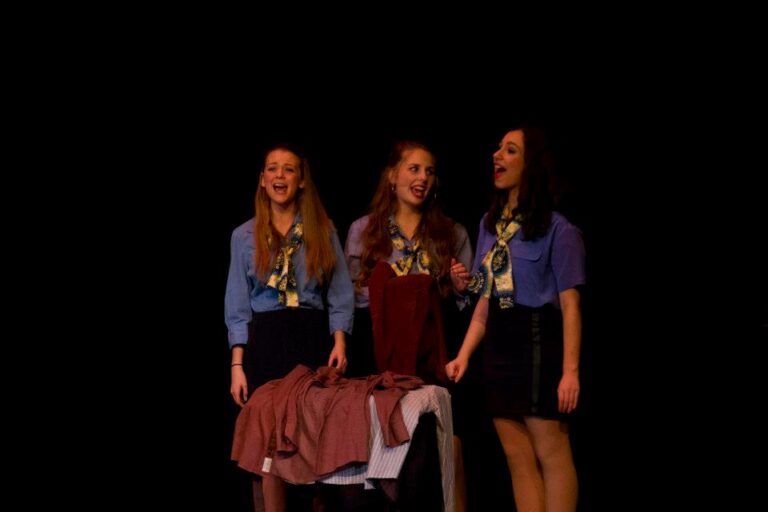 Scene from Legally Blonde (2013) production, photo 18 of 30