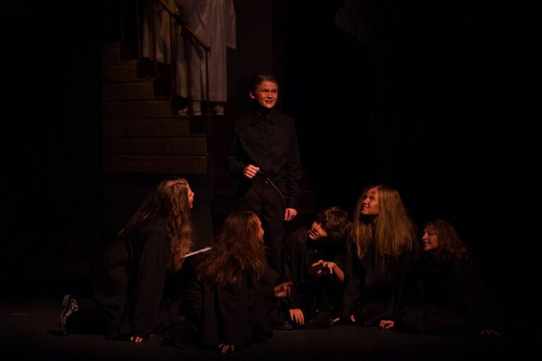 Scene from Snow White (2013) production, photo 3 of 30