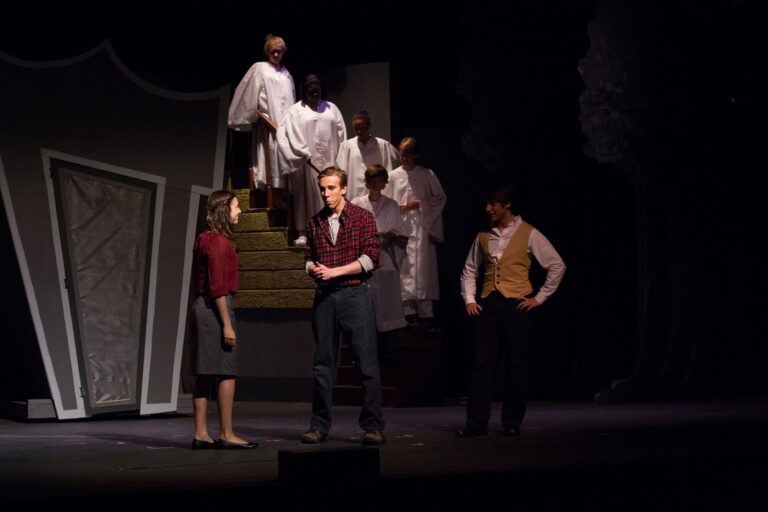 Scene from Snow White (2013) production, photo 26 of 30