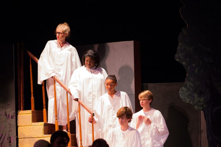 Scene from Snow White (2013) production, photo 27 of 30