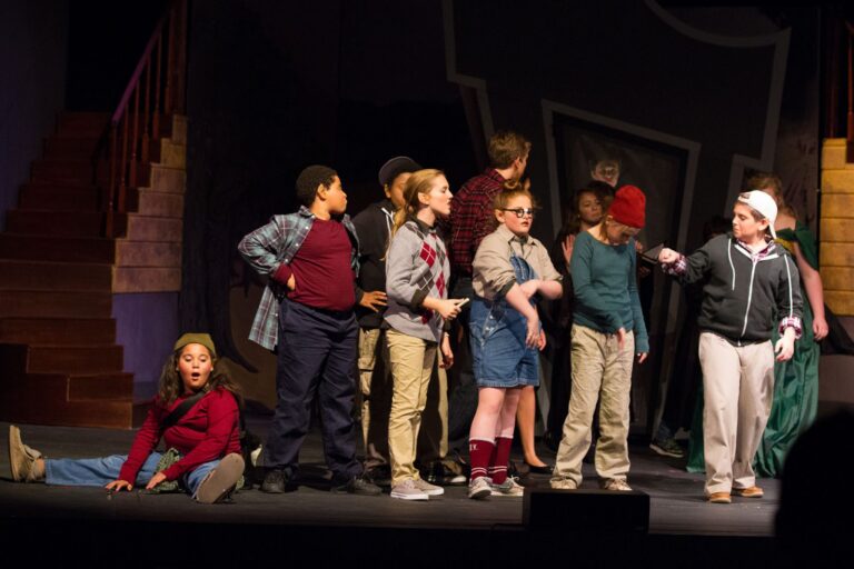 Scene from Snow White (2013) production, photo 30 of 30