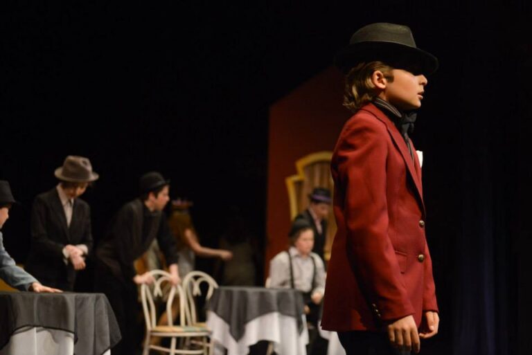 Scene from Bugsy Malone (2015) production, photo 7 of 30