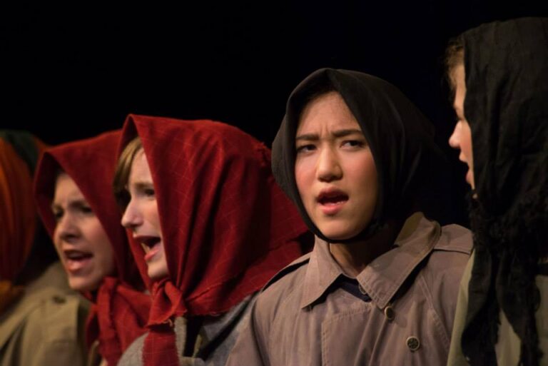 Scene from Bugsy Malone (2015) production, photo 8 of 30