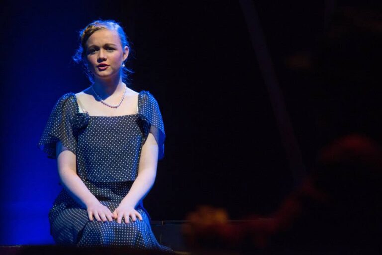 Scene from Bugsy Malone (2015) production, photo 15 of 30