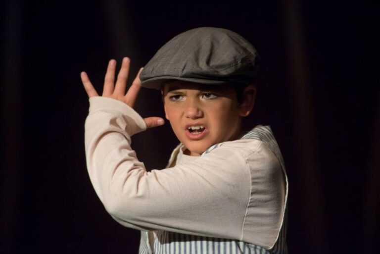 Scene from Bugsy Malone (2015) production, photo 18 of 30