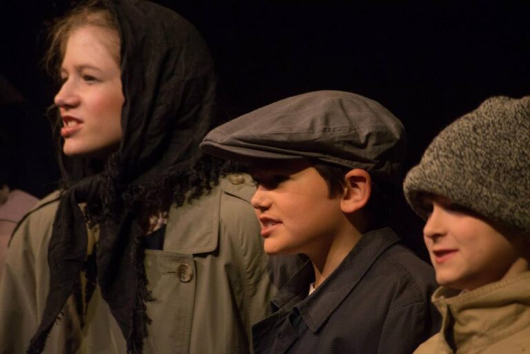 Scene from Bugsy Malone (2015) production, photo 23 of 30
