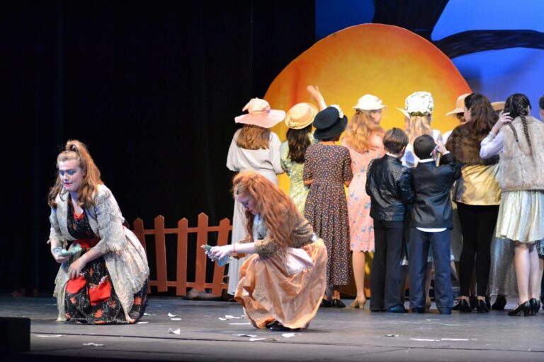 Scene from James and the Giant Peach (2017) production, photo 12 of 30
