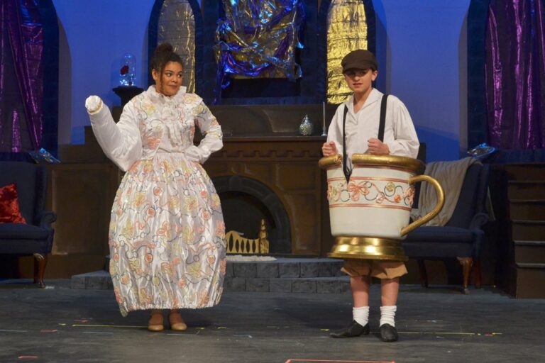 Scene from Beauty and the Beast (2017) production, photo 12 of 30