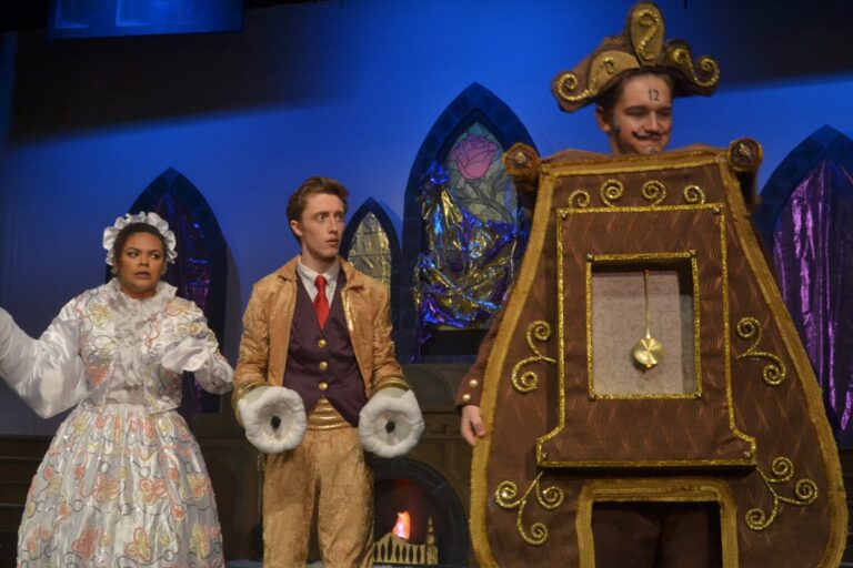 Scene from Beauty and the Beast (2017) production, photo 20 of 30