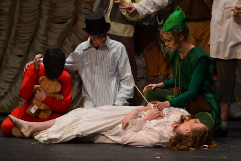 Scene from Peter Pan (2018) production, photo 12 of 30