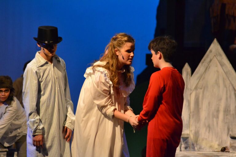 Scene from Peter Pan (2018) production, photo 20 of 30