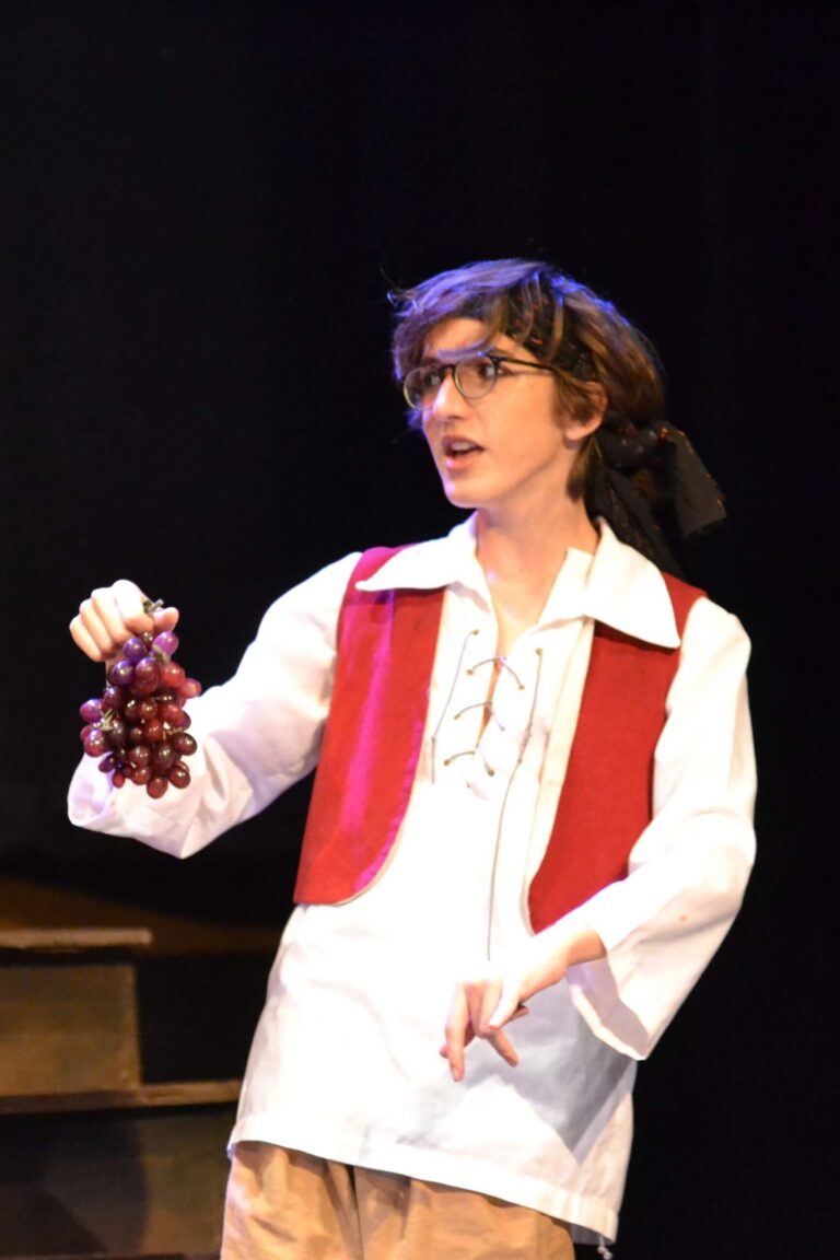 Scene from Peter Pan (2018) production, photo 21 of 30
