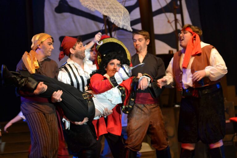 Scene from Peter Pan (2018) production, photo 23 of 30