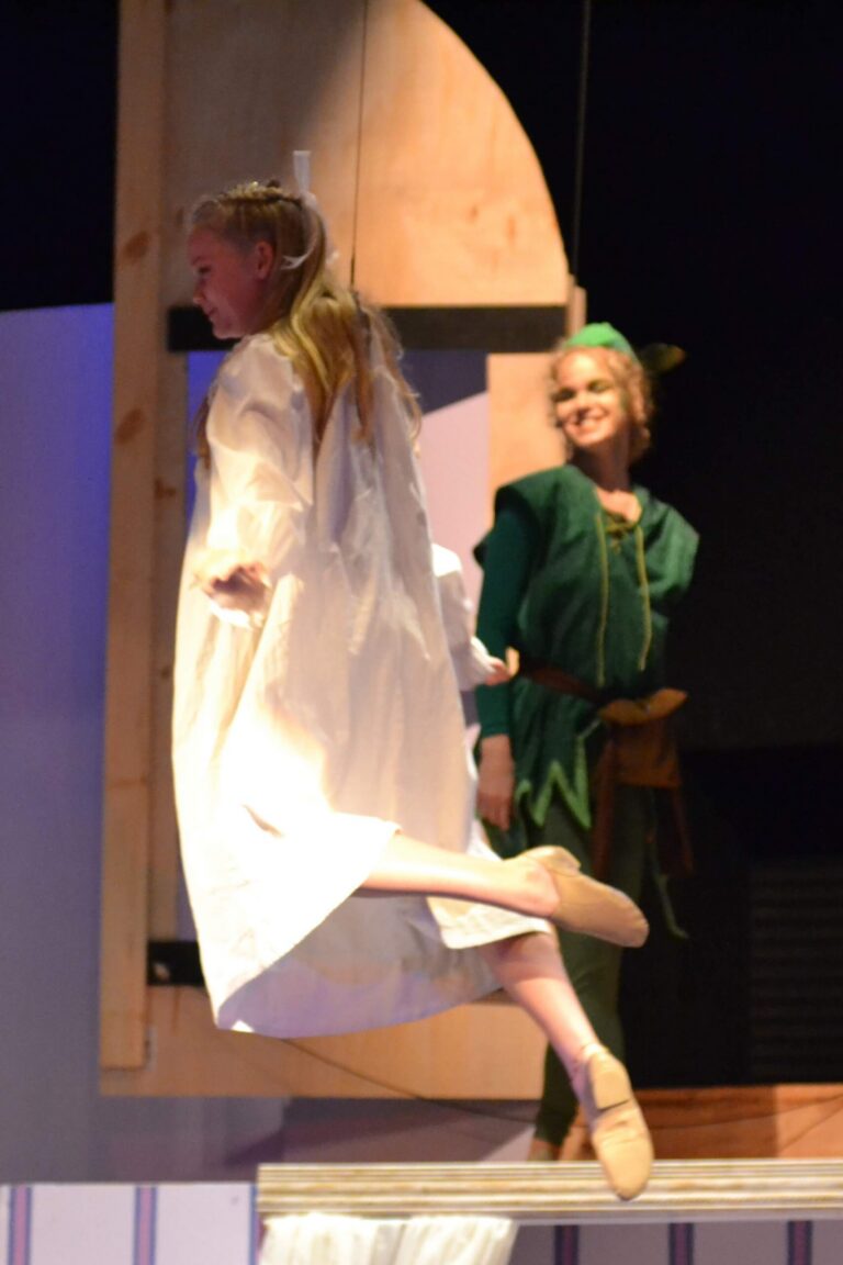 Scene from Peter Pan (2018) production, photo 28 of 30