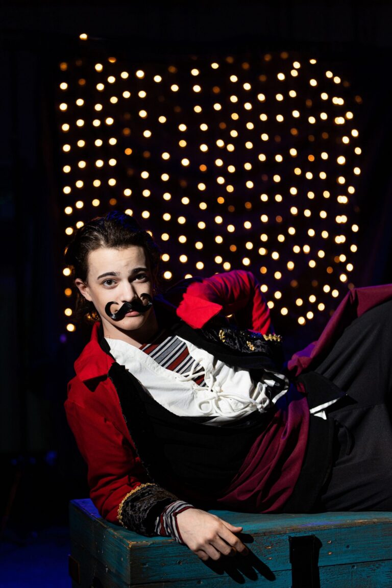 Scene from Peter & The Starcatcher (2023) production, photo 3 of 7